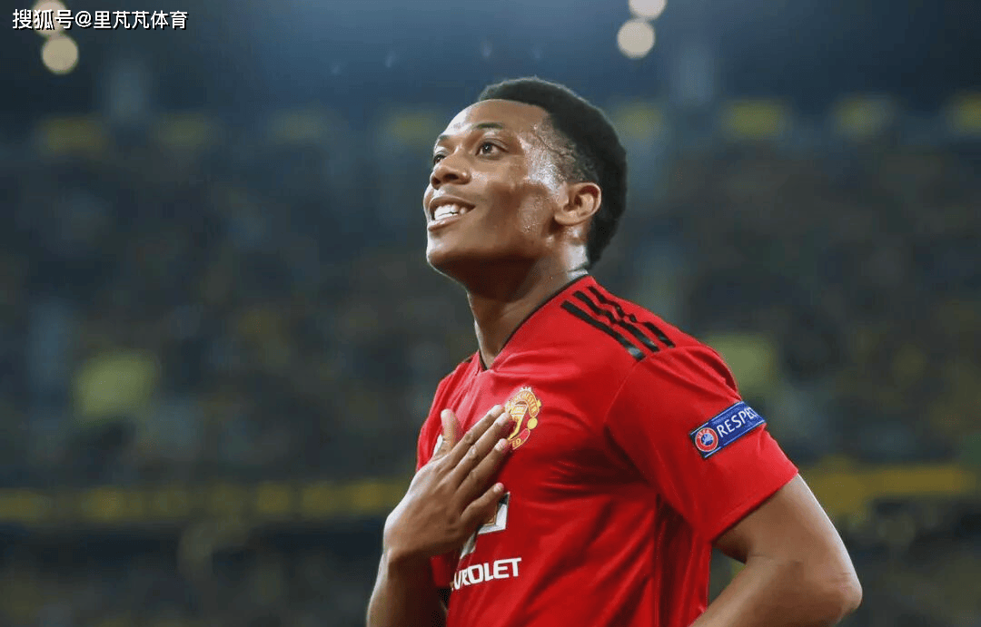 古早曼联“意难平”：30岁不到没球踢，巅峰6000万如今只剩零头